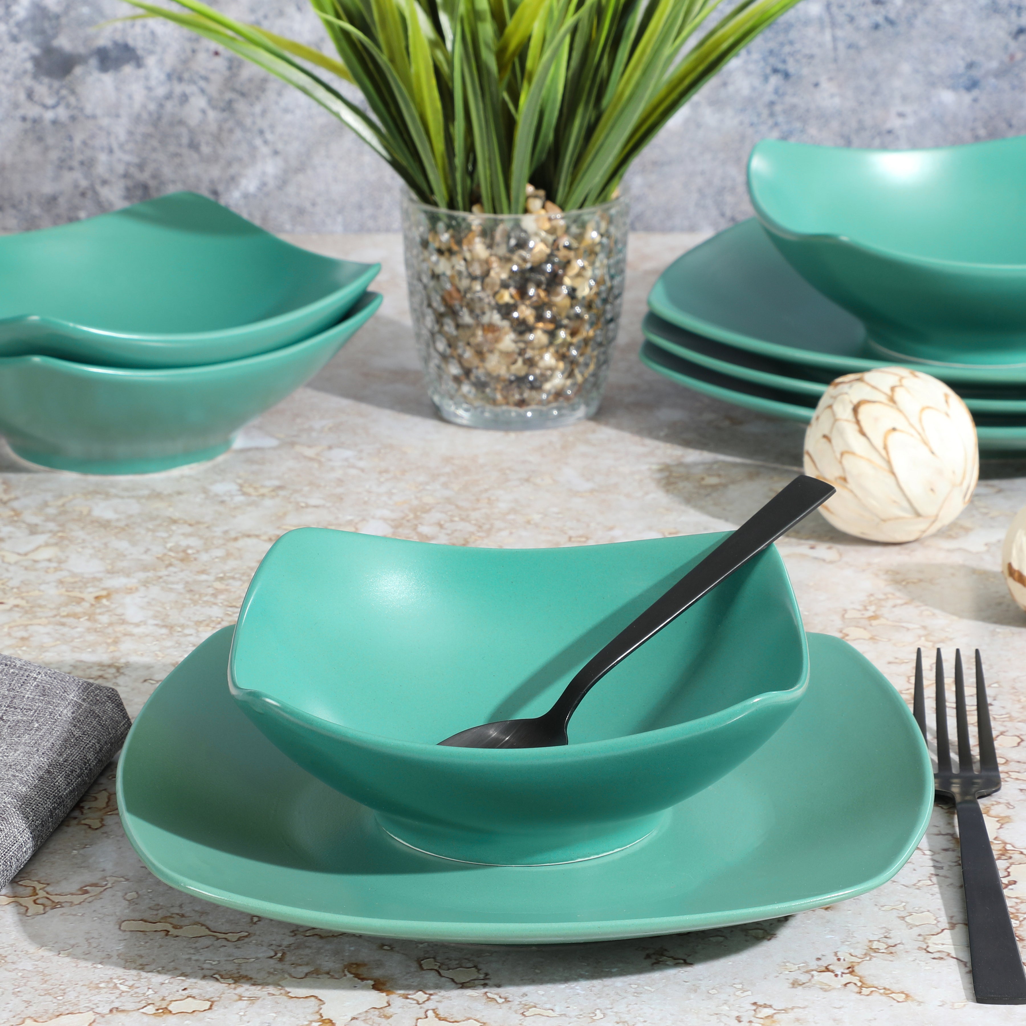 Gibson Home Zen Buffet Matte Porcelain 8-Piece Dinnerware Set