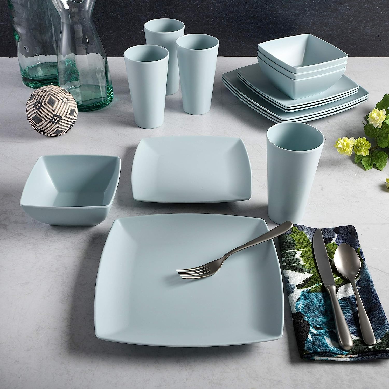 Gibson Soho Lounge Grayson Square 16-Piece Melamine Dinnerware Set