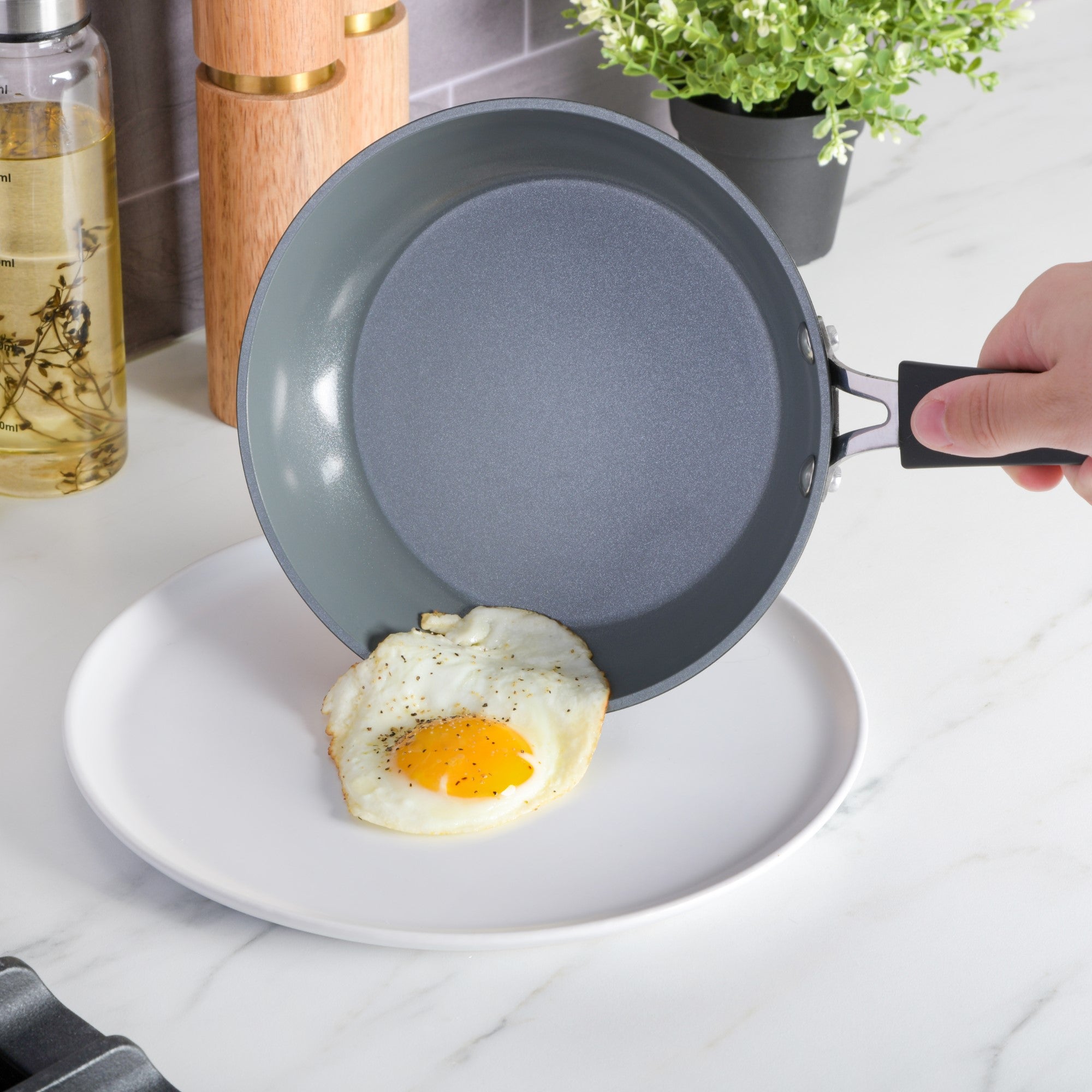 Kenmore Arlington 12" Non-Stick Black Diamond Ceramic Interior Aluminum Fry Pan
